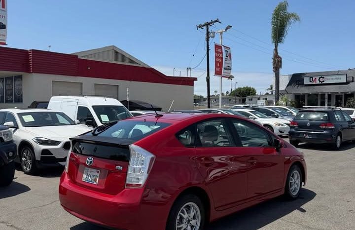 
								2011 Toyota prius full									