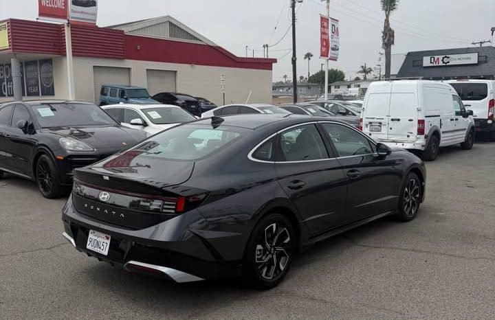 
								2025 Hyundai sonata SEL full									