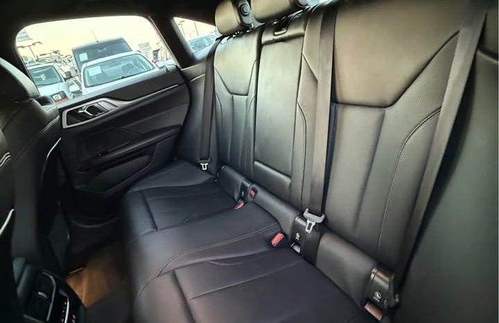
								2023 BMW i4 full									