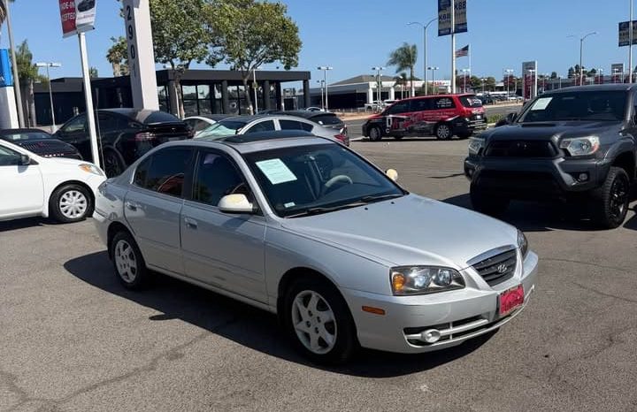 
								2005 Hyundai elantra full									