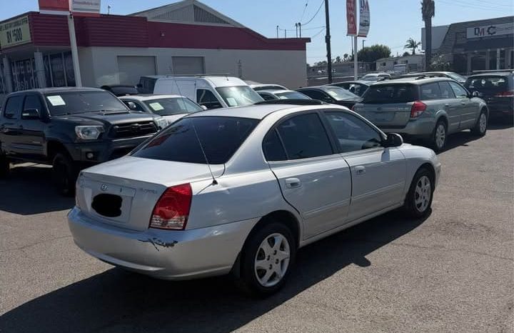 
								2005 Hyundai elantra full									