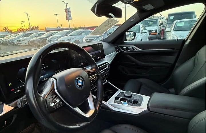 
								2023 BMW i4 full									