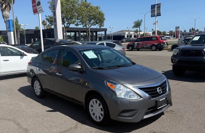 
								2016 Nissan versa full									