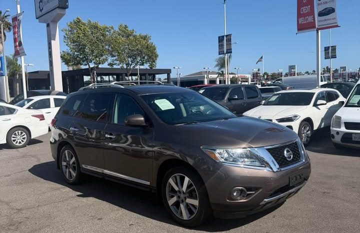 
								2015 Nissan pathfinder Platinum AWD full									