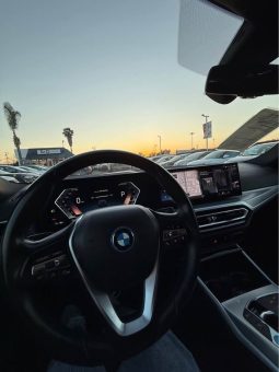 
										2023 BMW i4 full									