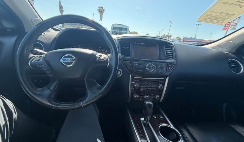 
								2015 Nissan pathfinder Platinum AWD full									