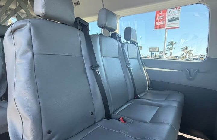 
								2018 Ford transit 350 passenger van XL w/Medium Roof Van 3D full									