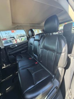 
										2015 Nissan pathfinder Platinum AWD full									