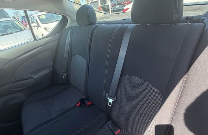 
								2016 Nissan versa full									