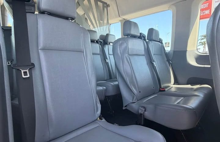 
								2018 Ford transit 350 passenger van XL w/Medium Roof Van 3D full									