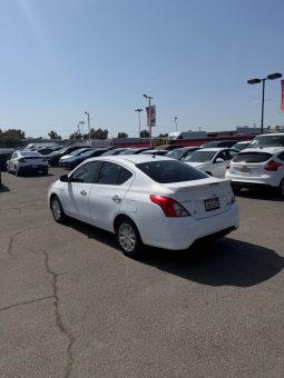 
										2015 Nissan versa full									