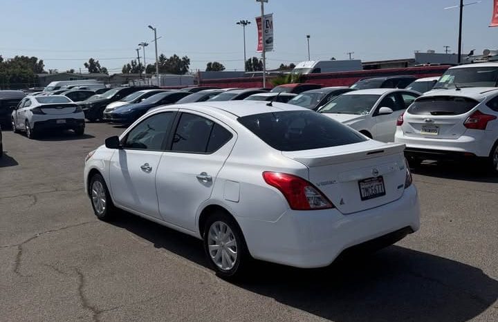 
								2015 Nissan versa full									