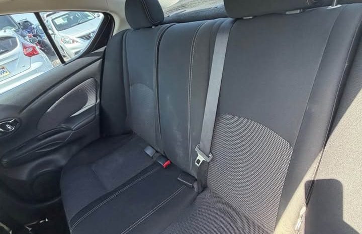 
								2015 Nissan versa full									
