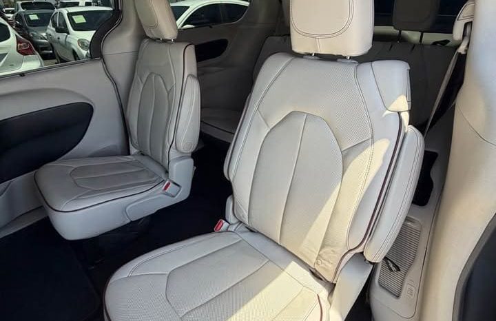
								2018 Chrysler pacifica full									