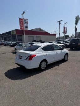 
										2015 Nissan versa full									