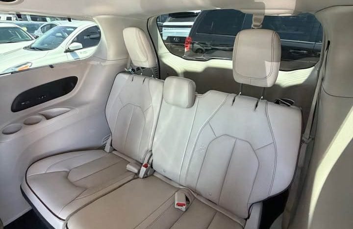 
								2018 Chrysler pacifica full									