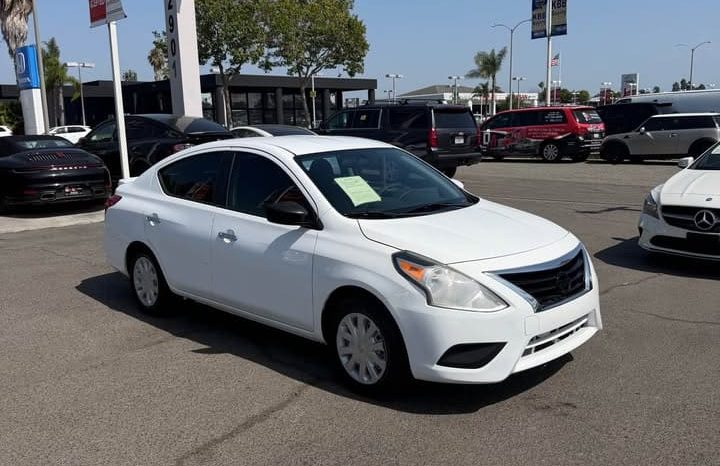 
								2015 Nissan versa full									