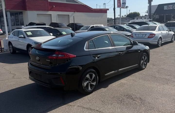 
								2017 Hyundai ioniq hybrid full									