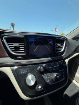 
										2018 Chrysler pacifica full									