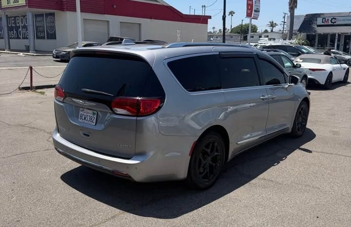 
								2018 Chrysler pacifica full									