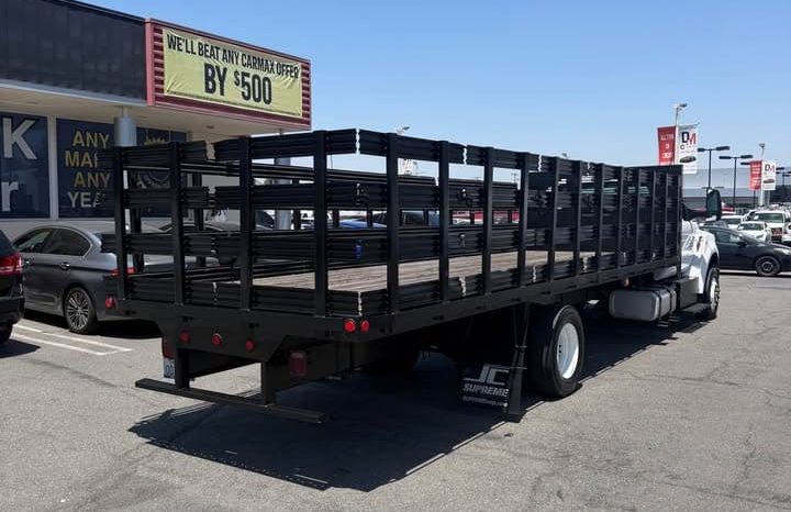 
								2016 Ford F-650. Diesel 24ft full									
