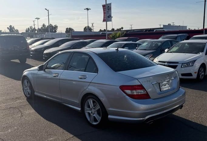 
								2010 Mercedes-Benz c-class C300 full									