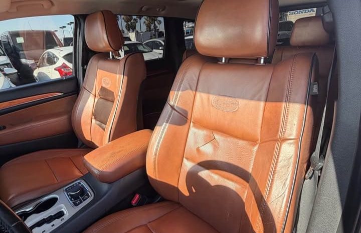 
								2012 Jeep grand cherokee Overland Sport Utility 4D full									