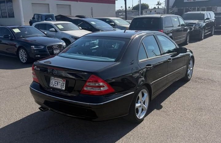 
								2004 Mercedes-Benz c-class C 320 Sedan 4D full									