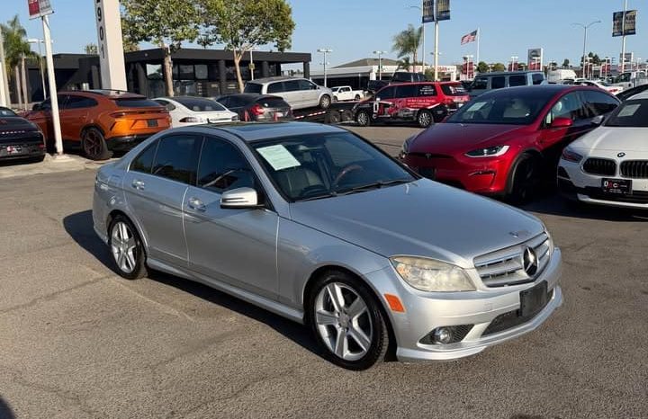 
								2010 Mercedes-Benz c-class C300 full									