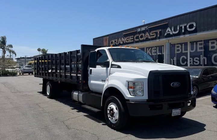 
								2016 Ford F-650. Diesel 24ft full									