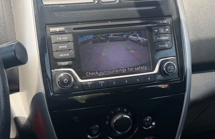 
								2017 Nissan versa full									