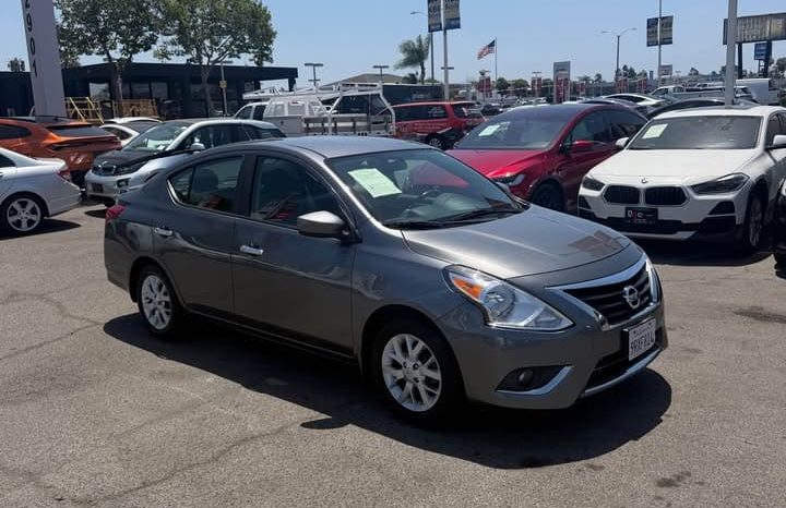 
								2017 Nissan versa full									