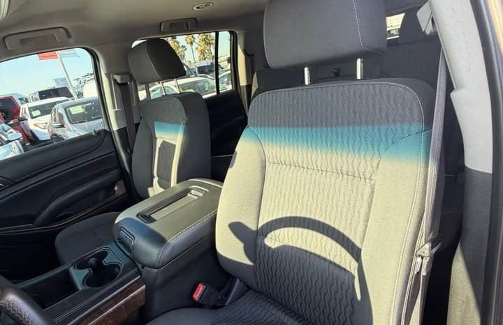 
								2016 Chevrolet suburban LS full									