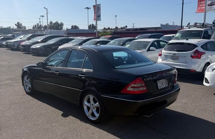 
								2004 Mercedes-Benz c-class C 320 Sedan 4D full									