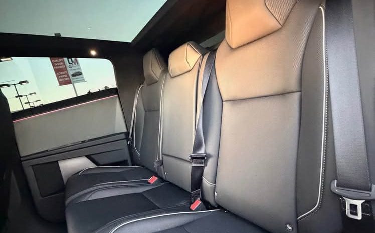 
								2025 Tesla cybertruck full									