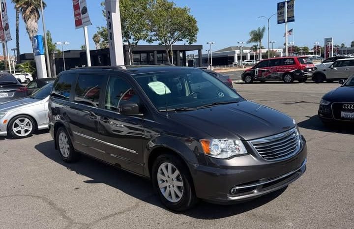 
								2016 Chrysler town & country full									