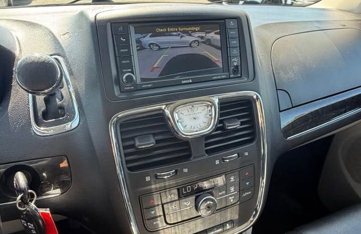 
								2016 Chrysler town & country full									