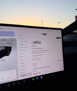 
										2025 Tesla cybertruck full									