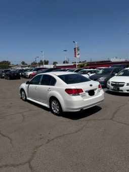 
										2011 Subaru legacy full									