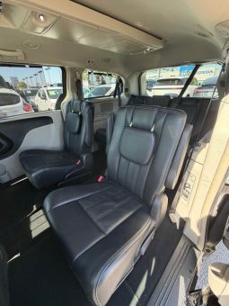 
										2016 Chrysler town & country full									