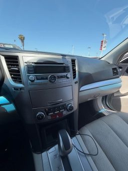 
										2011 Subaru legacy full									