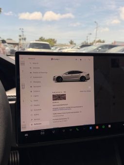 
										2023 Tesla model s Plaid Sedan 4D full									