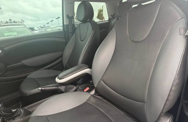 
								2010 MINI cooper full									