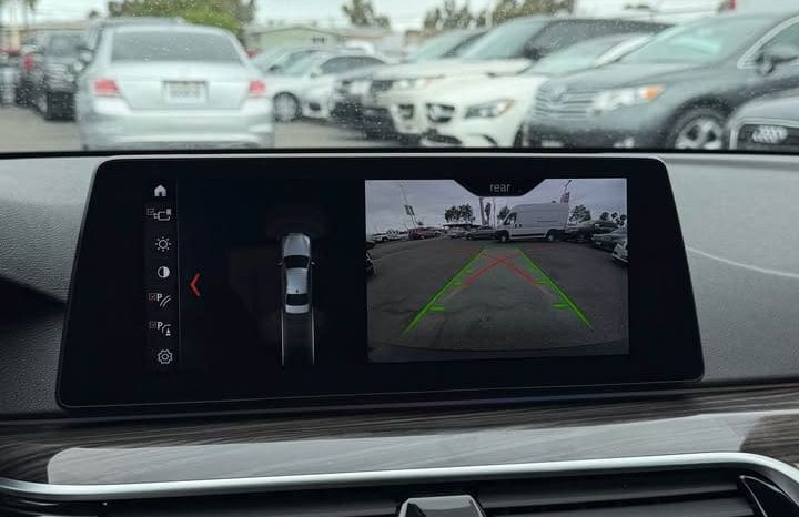 
								2018 BMW 5 series 530e iPerformance Sedan 4D full									