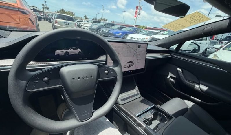
								2023 Tesla model s Plaid Sedan 4D full									