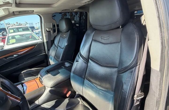 
								2015 Cadillac escalade esv Luxury full									