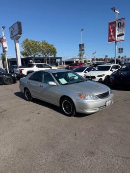 
										2004 Toyota camry full									
