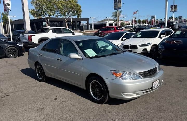 
								2004 Toyota camry full									
