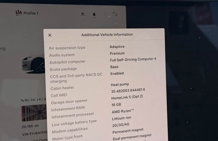 
								2023 Tesla model s Plaid Sedan 4D full									