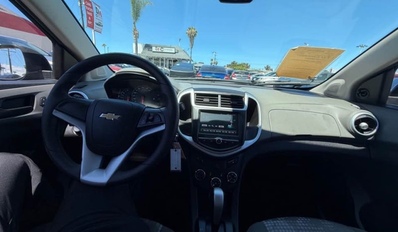 
								2017 Chevrolet sonic full									